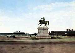 50 Cherbourg La Statue de Napoleon 1er I